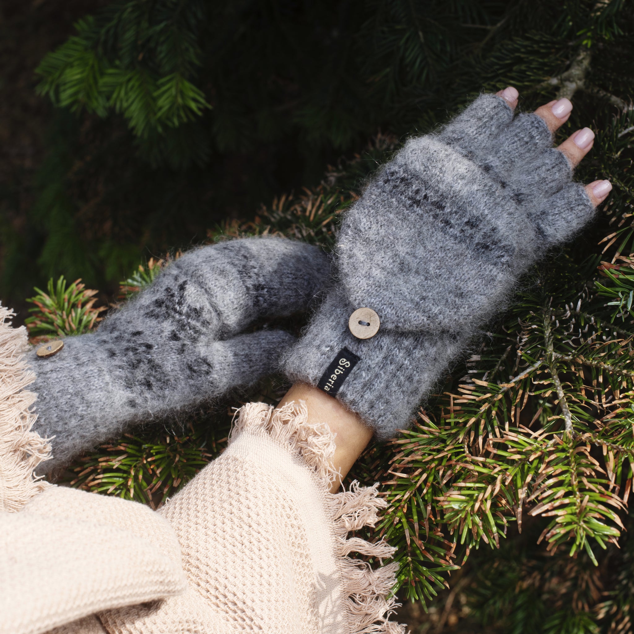 Women's Blue Blizzard Goat Wool Mitten Gloves | Siberia Spirit